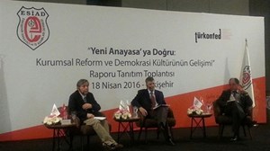 "Yeni Anayasa'ya Doğru" Raporu Eskişehir'de Tanıtıldı
