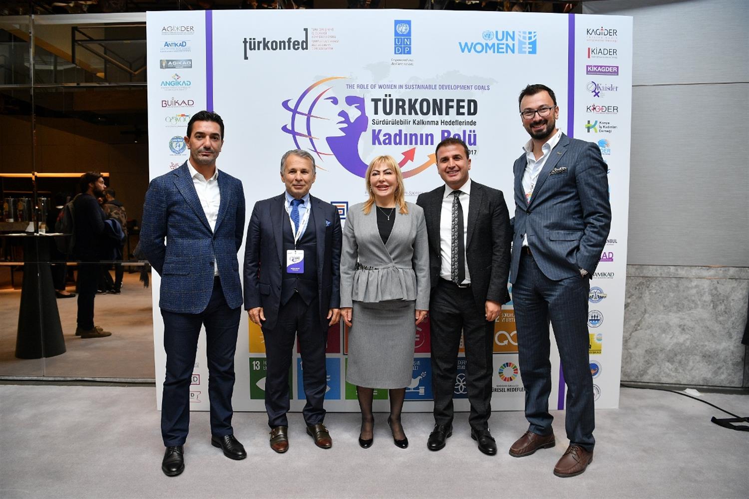 'Sürdürülebilir Kalkınma Hedeflerinde Kadının Rolü Zirvesi' - 19 Ekim 2017 İstanbul - 44