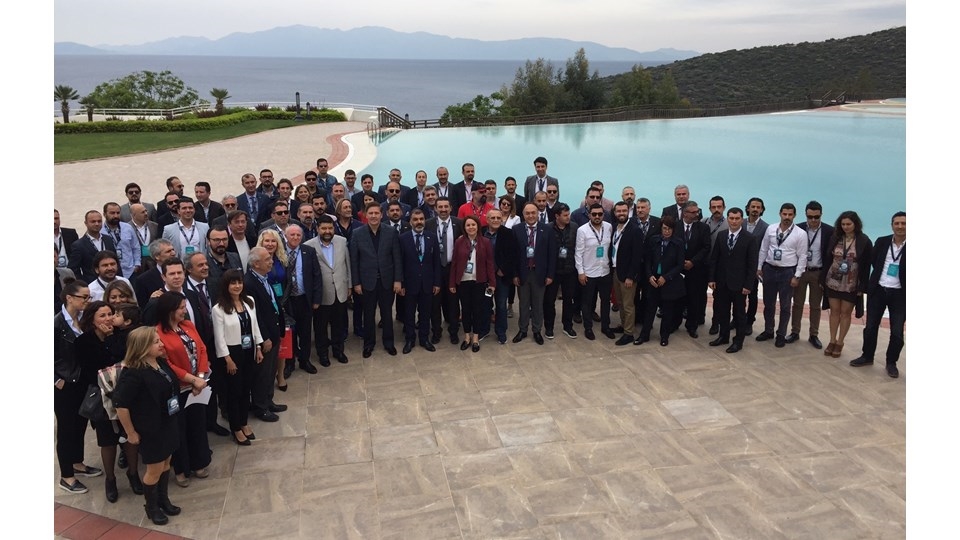 BESİAD Zirvesi'nde İş Dünyasından Önemli Mesajlar